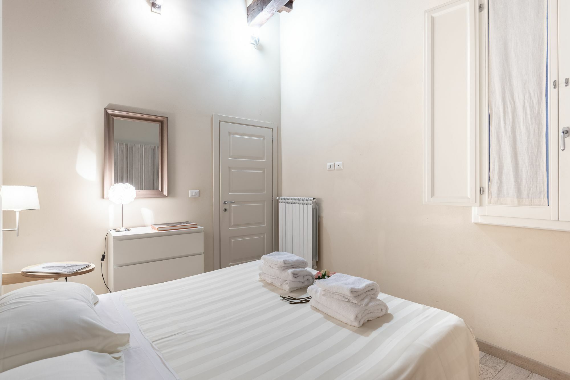 Appartamento Santa Croce White *